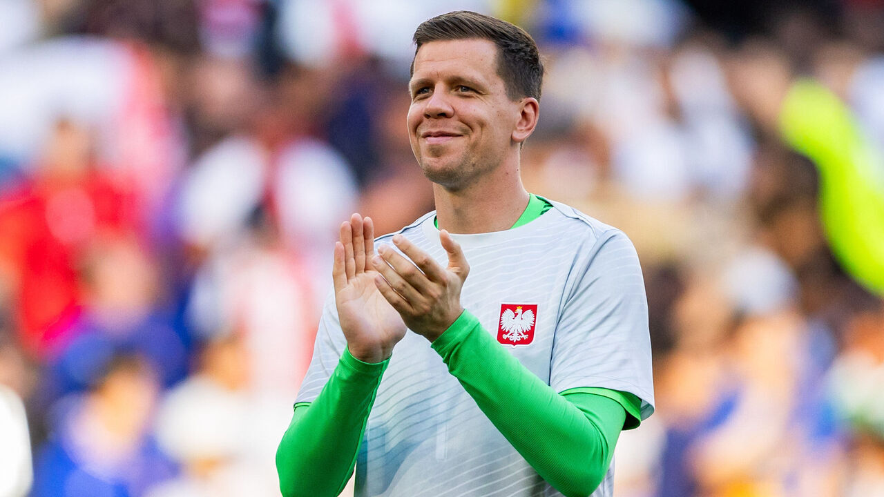 DORTMUND, GERMANY - 2024/06/25: Wojciech Szczesny of Poland applauds during the UEFA EURO 2024 group stage match between France and Poland at Football Stadium Dortmund (Signal Iduna Park). Final score: France 1:1 Poland.