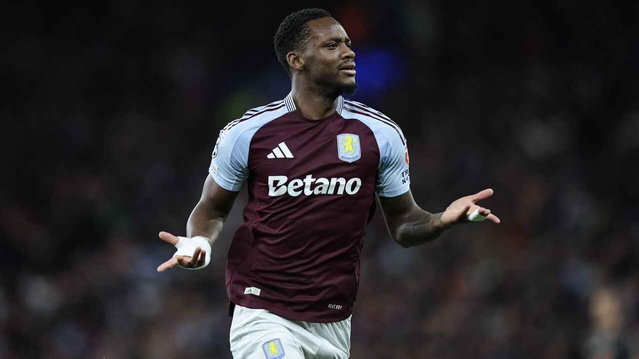 BIRMINGHAM, ENGLAND - OCTOBER 2: Jhon Duran of Aston Villa celebrates after scoring a goal to make it 1-0 during the UEFA Champions League 2024/25 League Phase MD2 match between Aston Villa FC and FC Bayern Munchen at Villa Park on October 2, 2024 in Birmingham, England.