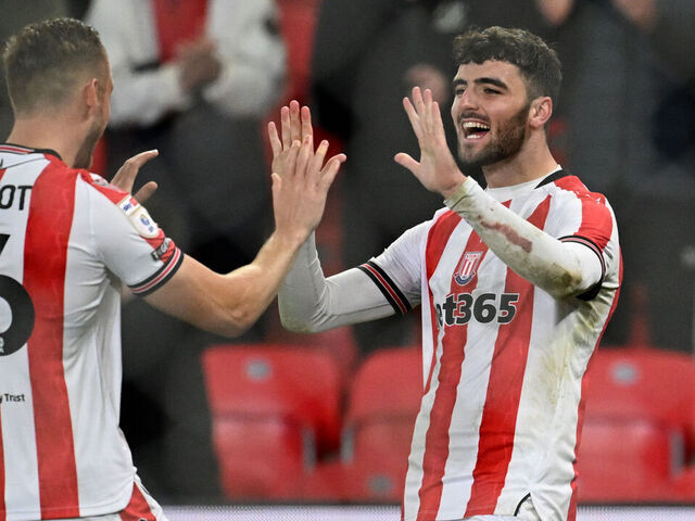 Cannon scores 4 as Stoke pound Portsmouth | theScore.com