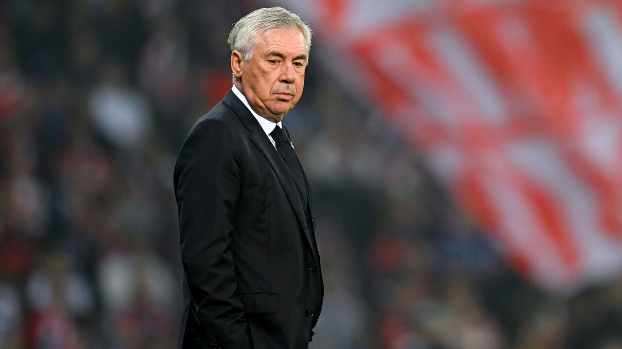 LILLE, FRANCE - OCTOBER 02: Carlo Ancelotti, Head Coach of Real Madrid, looks on during the UEFA Champions League 2024/25 League Phase MD2 match between LOSC Lille and Real Madrid C.F. at Stade Pierre Mauroy on October 02, 2024 in Lille, France.