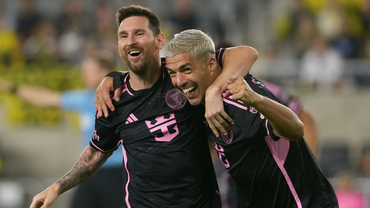 COLUMBUS, OHIO - OCTOBER 02: Lionel Messi #10 and Luis Suarez #9 of Inter Miami CF celebrate a goal during the second half against the Columbus Crew at Lower.com Field on October 02, 2024 in Columbus, Ohio.