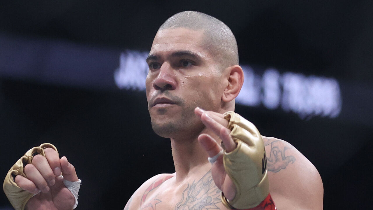 LAS VEGAS, NEVADA - JUNE 29: Alex Pereira of Brazil fights during a light heavyweight championship bout during UFC 303 at T-Mobile Arena on June 29, 2024 in Las Vegas, Nevada.