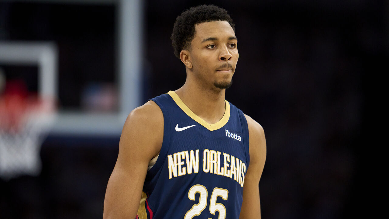 OKLAHOMA CITY, OKLAHOMA - APRIL 21: Trey Murphy III #25 of the New Orleans Pelicans looks on against the Oklahoma City Thunder in game one of the Western Conference First Round Playoffs at the Paycom Center on April 21, 2024 in Oklahoma City, Oklahoma.