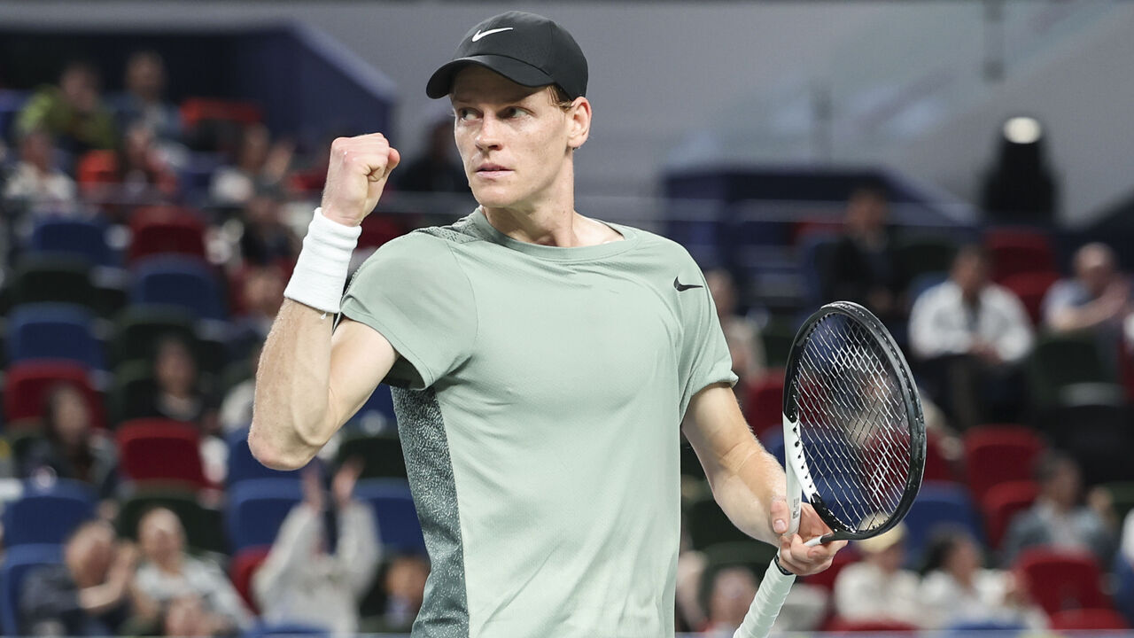 SHANGHAI, CHINA - OCTOBER 06: Jannik Sinner of Italy reacts in the Men's singles 3rd Round match against Tomas Martin Etcheverry of Argentina on Day 7 of 2024 Shanghai Rolex Masters at Qi Zhong Tennis Centre on October 06, 2024 in Shanghai, China.