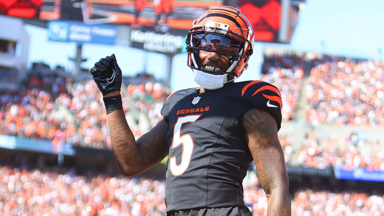 CINCINNATI, OH - OCTOBER 06 - Cincinnati Bengals wide receiver Tee Higgins (5) celebrates a touchdown in a game between the Baltimore Ravens and the Cincinnati Bengals at Paycor Stadium on Sunday, October 6, 2024.