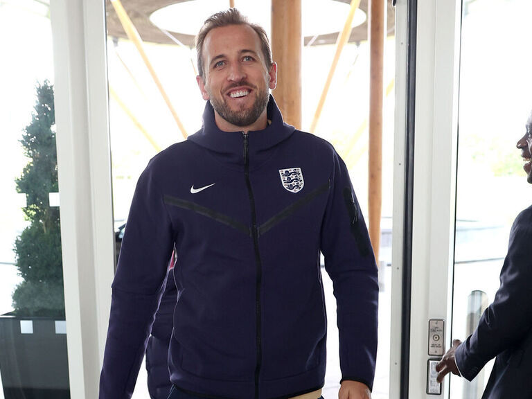 Captain Kane trains alone after joining England with suspected leg injury Captain Kane trains alone after joining England with suspected leg injury