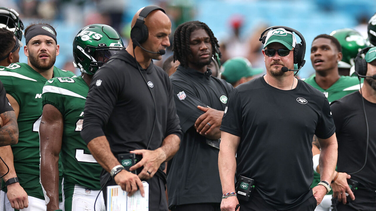 CHARLOTTE, NORTH CAROLINA - AUGUST 12: Head coach Robert Saleh(L) and offensive coordinator Nathaniel Hackett of the New York Jets look on during the fourth quarter of a preseason game against the Carolina Panthers at Bank of America Stadium on August 12, 2023 in Charlotte, North Carolina.