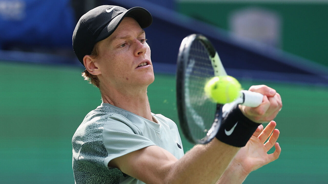 SHANGHAI, CHINA - OCTOBER 09: Jannik Sinner of Italy plays a shoot in the Men's singles fourth round match against Ben Shelton of the United States on Day 10 of 2024 Shanghai Rolex Masters at Qi Zhong Tennis Centre on October 09, 2024 in Shanghai, China.