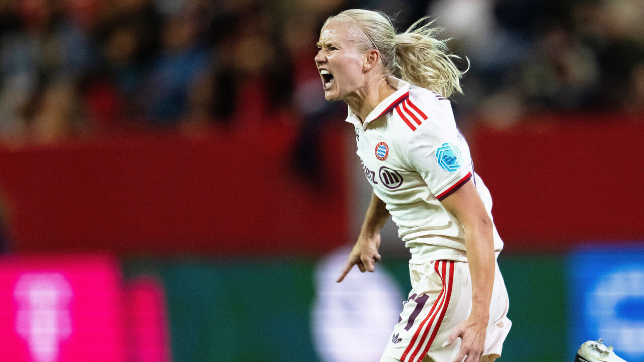 09 October 2024, Bavaria, Munich: Soccer, Women: Champions League, Bayern Munich - WFC Arsenal, Group Stage, Group C, Matchday 1 at FC Bayern Campus. Pernille Harder of Munich celebrates her goal for 3:2. Photo: Sven Hoppe/dpa