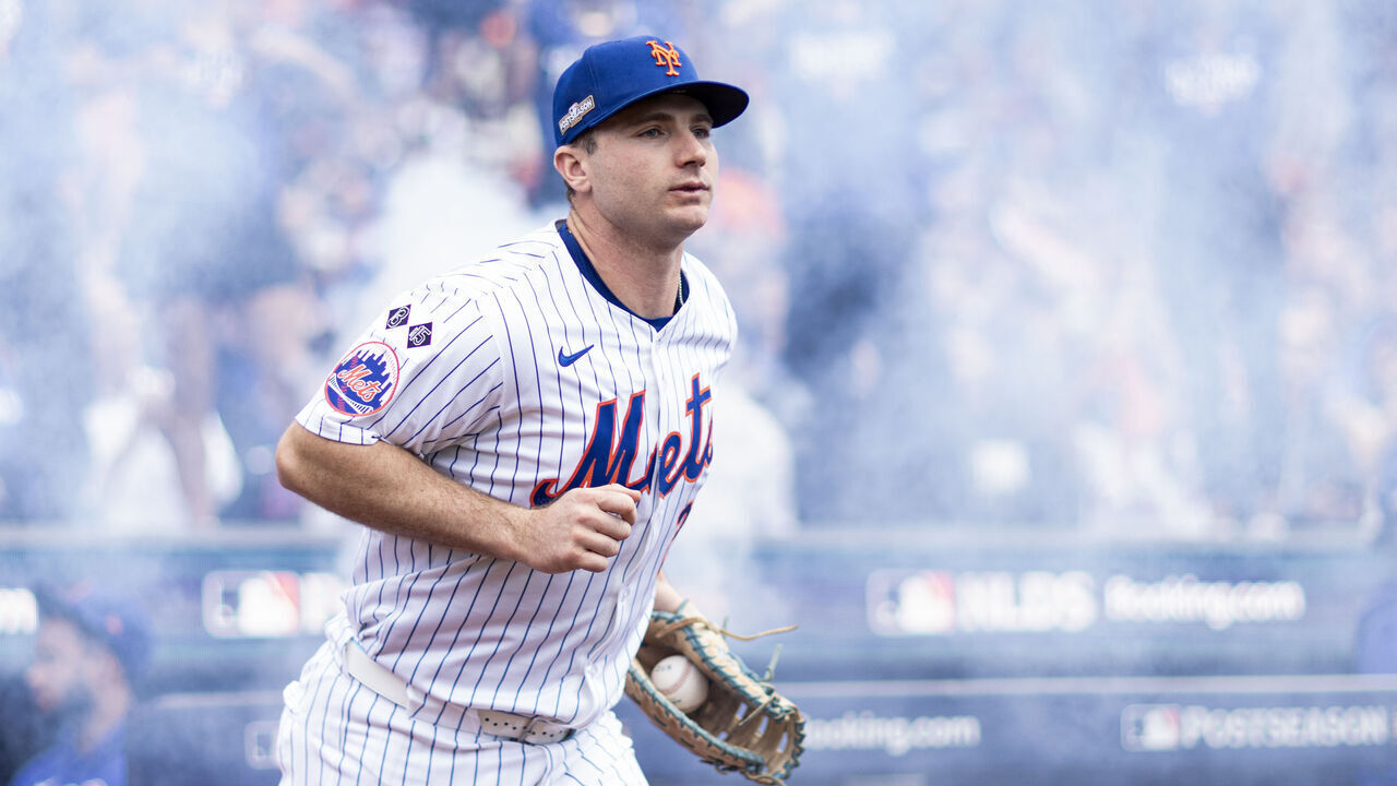 NEW YORK, NY - OCTOBER 09: Pete Alonso #20 of the New York Mets takes the field prior to Game 4 of the Division Series presented by Booking.com between the Philadelphia Phillies and the New York Mets at Citi Field on Wednesday, October 9, 2024 in New York, New York.