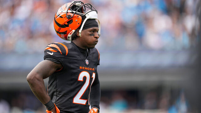 CHARLOTTE, NORTH CAROLINA - SEPTEMBER 29: Mike Hilton #21 of the Cincinnati Bengals looks on during the game Carolina Panthers at Bank of America Stadium on September 29, 2024 in Charlotte, North Carolina.