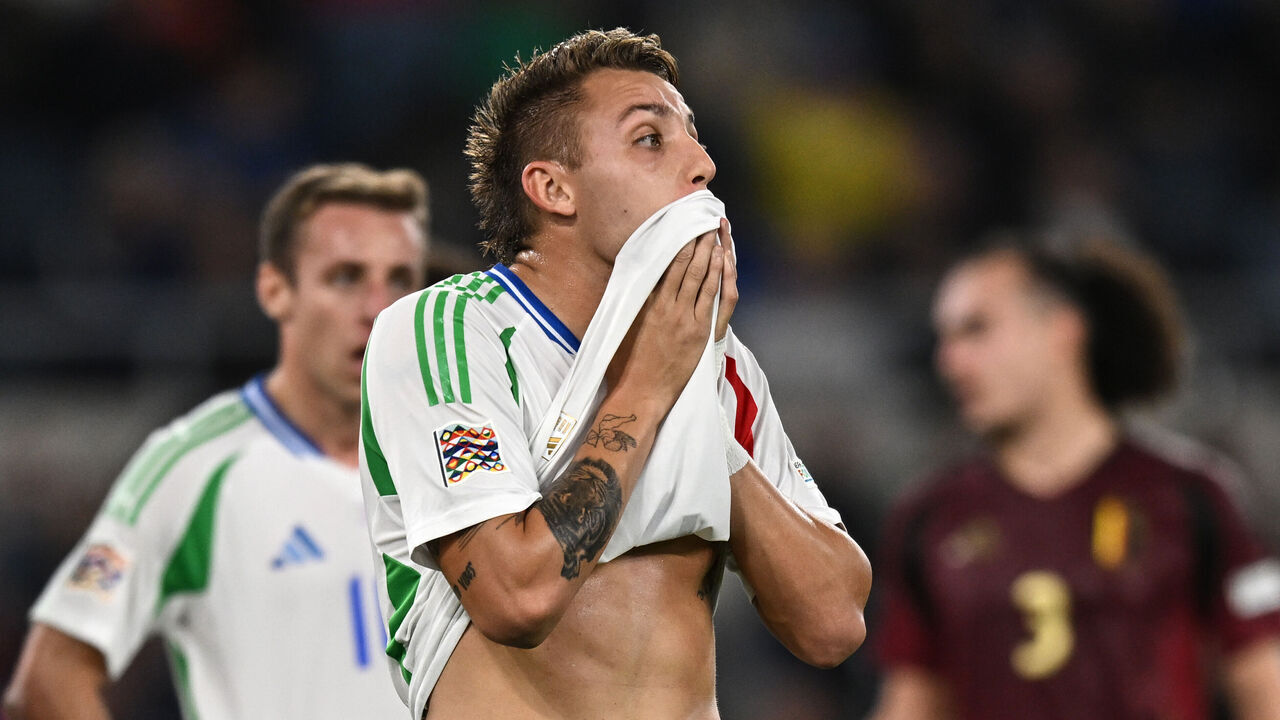 ROME, ITALY - OCTOBER 10: Mateo Retegui of Italy looks dejected during the UEFA Nations League 2024/25 League A Group A2 match between Italy and Belgium at Stadio Olimpico on October 10, 2024 in Rome, Italy.