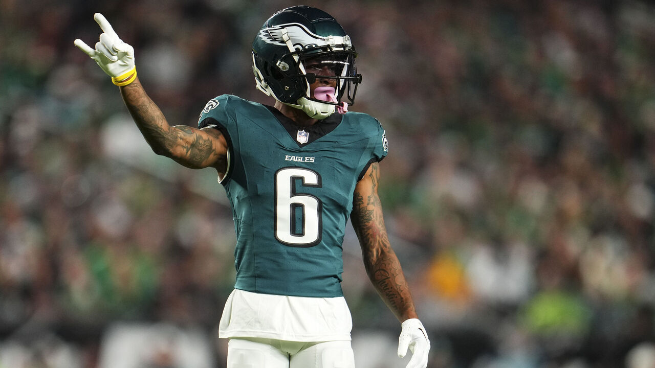 PHILADELPHIA, PA - SEPTEMBER 16: DeVonta Smith #6 of the Philadelphia Eagles lines up before the snap during an NFL football game against the Atlanta Falcons at Lincoln Financial Field on September 16, 2024 in Philadelphia, Pennsylvania.