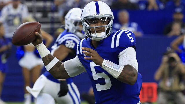 INDIANAPOLIS, INDIANA - SEPTEMBER 22: Anthony Richardson #5 of the Indianapolis Colts throws a pass against the Chicago Bears at Lucas Oil Stadium on September 22, 2024 in Indianapolis, Indiana.