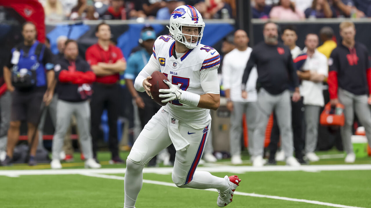 HOUSTON, TX - OCTOBER 06: Buffalo Bills quarterback Josh Allen (17) looks for an open receiver in the first quarter during the NFL game between the Buffalo Bills and Houston Texans on October 6, 2024 at NRG Stadium in Houston, Texas.
