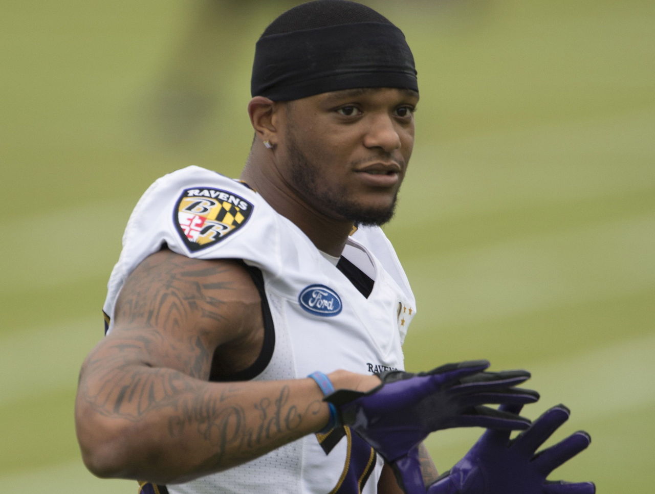 Ravens' Jimmy Smith ahead of schedule in recovery from foot