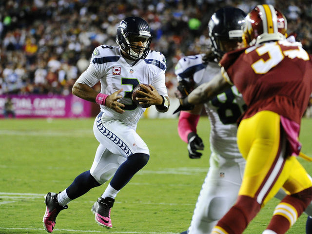 Seahawks' Russell Wilson sets Monday Night Football record with 122 rushing yards