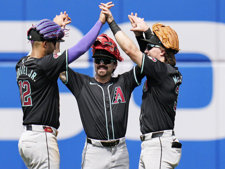 2024 Gold Glove finalists DBacks lead NL; Royals, Guardians top AL