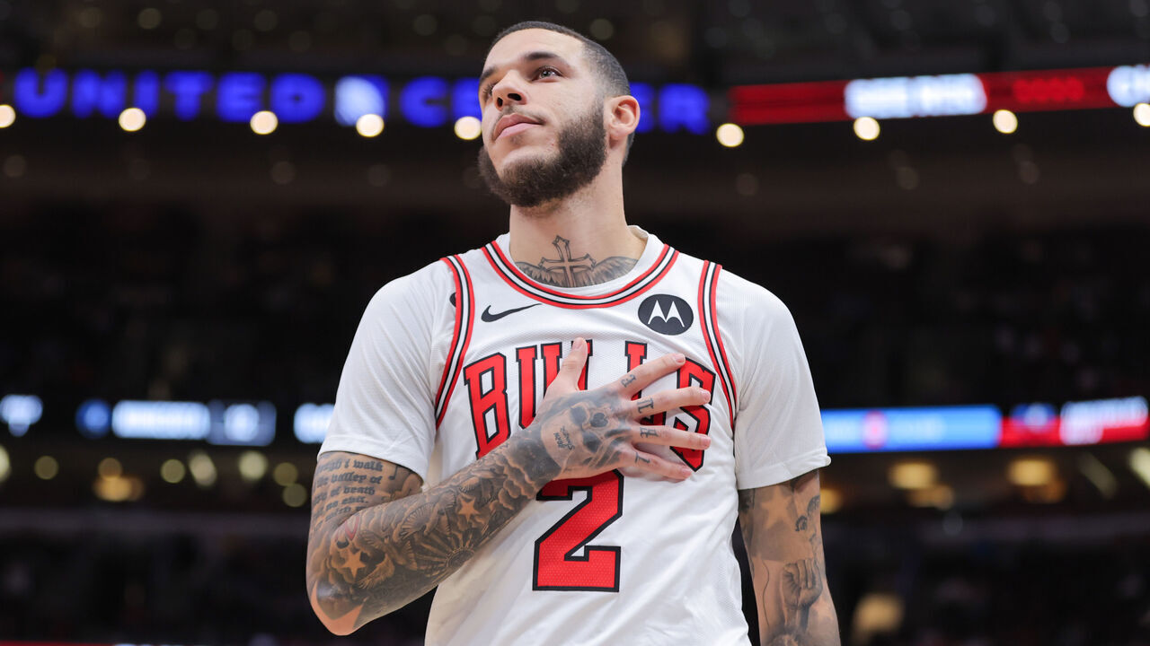 CHICAGO, IL - OCTOBER 16: Chicago Bulls guard Lonzo Ball (2) reacts to the crowd as he enters during the first half of a preseason game against the Minnesota Timberwolves on October 16, 2024 at the United Center in Chicago, Illinois.