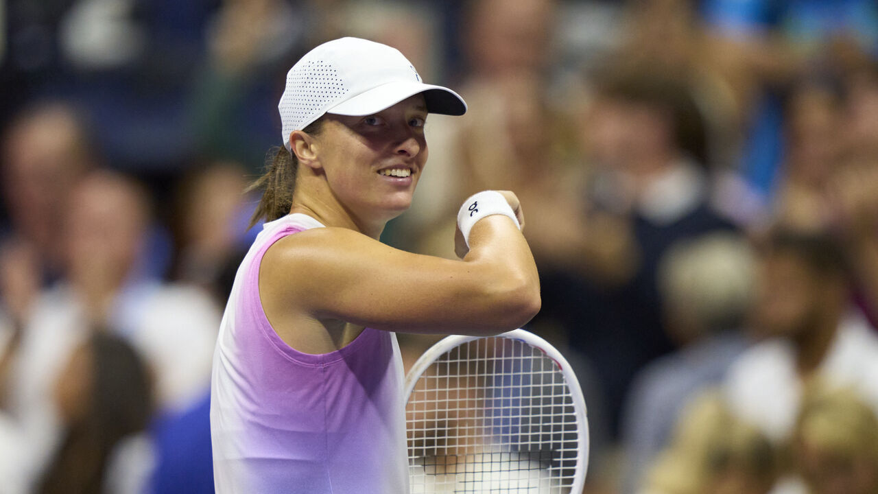 NEW YORK, NEW YORK - SEPTEMBER 02: Iga Swiatek of Poland smiles as she celebrates winning against Liudmila Samsonova in the fourth round on Day 8 of the US Open at USTA Billie Jean King National Tennis Center on September 2, 2024 in New York City.