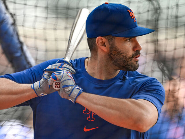 ATLANTA, GA SEPTEMBER 30: New York designated hitter J.D. Martinez (28) takes batting practice prior to the start of the MLB game between the New York Mets and the Atlanta Braves on September 30th, 2024 at Truist Park in Atlanta, GA.