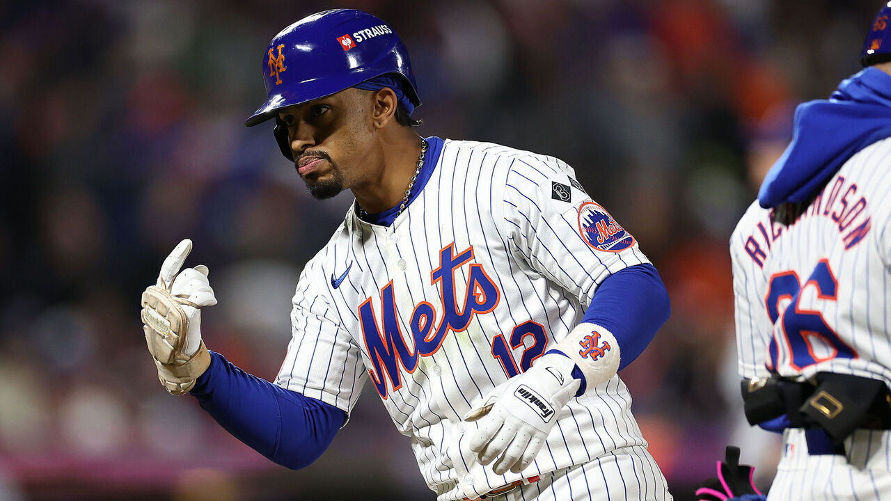 NEW YORK, NEW YORK - OCTOBER 17: Francisco Lindor #12 of the New York Mets reacts after a single during the seventh inning against the Los Angeles Dodgers during Game Four of the National League Championship Series at Citi Field on October 17, 2024 in New York City.