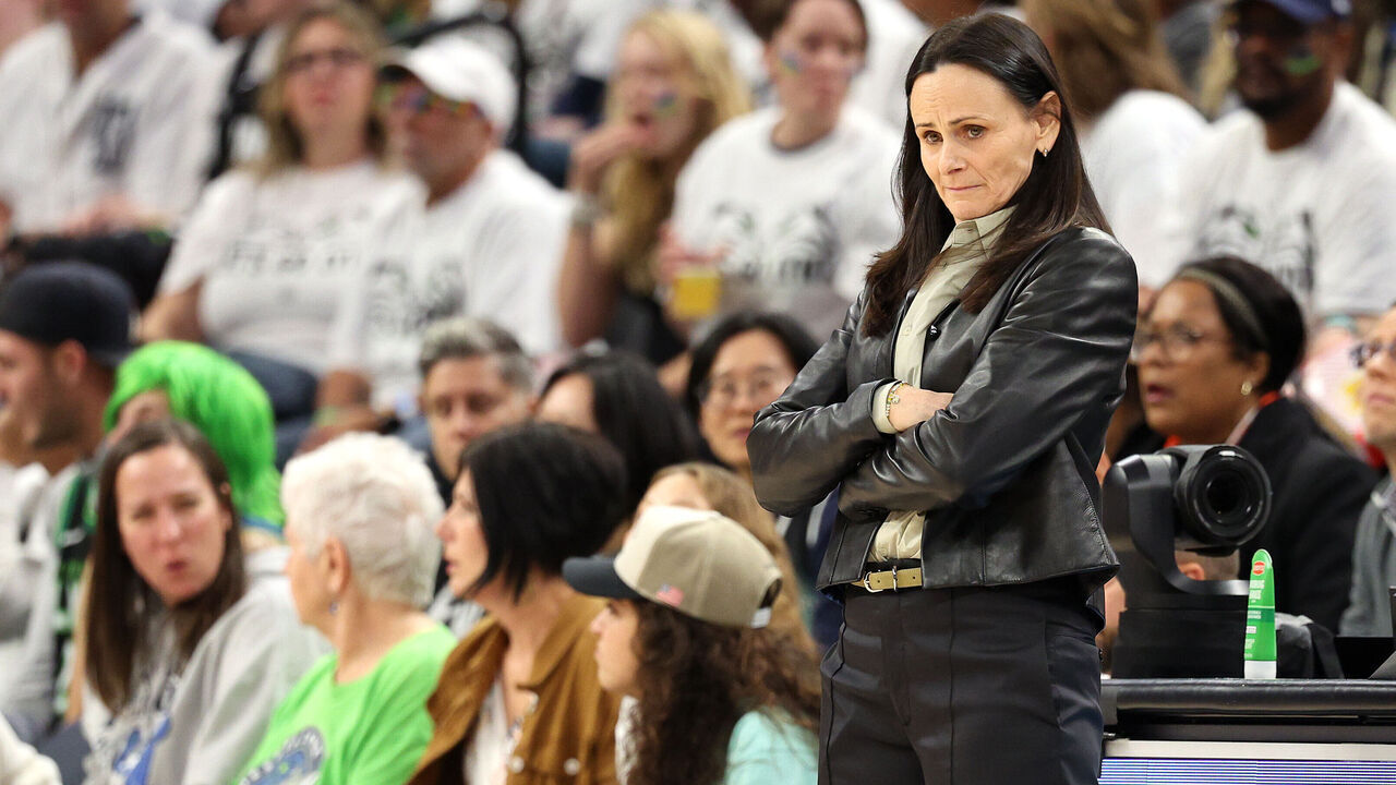 MINNEAPOLIS, MINNESOTA - OCTOBER 18: Head coach Sandy Brondello of the New York Liberty looks on during the first quarter against the Minnesota Lynx in Game Four of the WNBA Finals at Target Center on October 18, 2024 in Minneapolis, Minnesota.