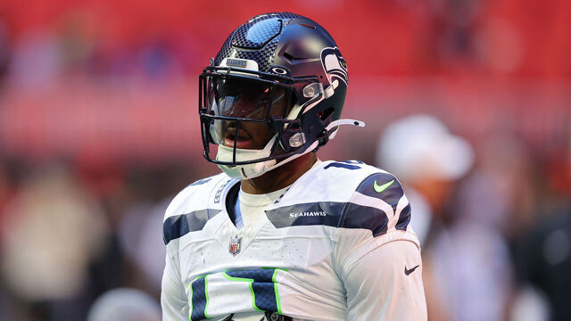ATLANTA, GEORGIA - OCTOBER 20: DK Metcalf #14 of the Seattle Seahawks warms up prior to a game against the Atlanta Falcons at Mercedes-Benz Stadium on October 20, 2024 in Atlanta, Georgia.