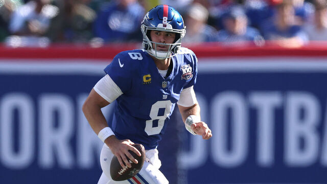 EAST RUTHERFORD, NEW JERSEY - OCTOBER 20: Daniel Jones #8 of the New York Giants looks to pass against the Philadelphia Eagles during the first half at MetLife Stadium on October 20, 2024 in East Rutherford, New Jersey.