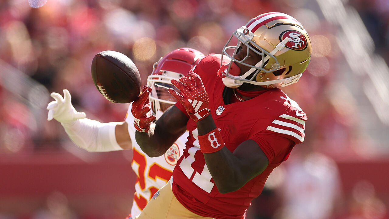 SANTA CLARA, CALIFORNIA - OCTOBER 20: Brandon Aiyuk #11 of the San Francisco 49ers drops a pass in front of Trent McDuffie #22 of the Kansas City Chiefs during the second quarter at Levi's Stadium on October 20, 2024 in Santa Clara, California.