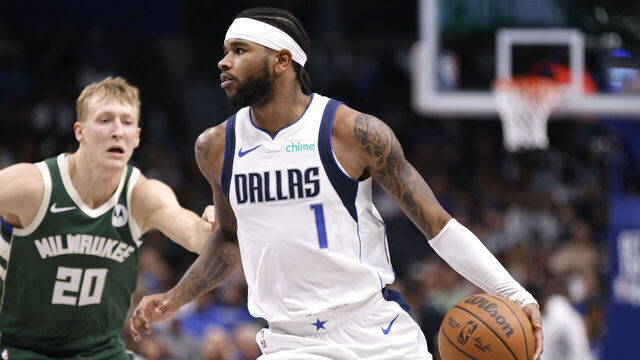 DALLAS, TX -OCTOBER 17: Jaden Hardy #1 of the Dallas Mavericks handles the ball against the Milwaukee Bucks in the second half of an NBA pre-season game at American Airlines Center on October 17, 2024 in Dallas, Texas.