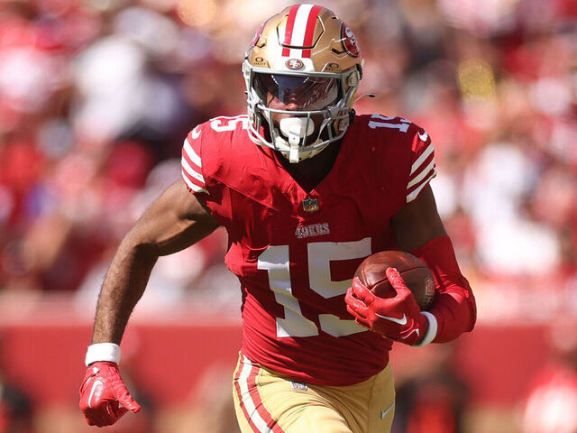 SANTA CLARA, CALIFORNIA - SEPTEMBER 29: Jauan Jennings #15 of the San Francisco 49ers runs with the ball in the second quarter against the New England Patriots at Levi's Stadium on September 29, 2024 in Santa Clara, California.