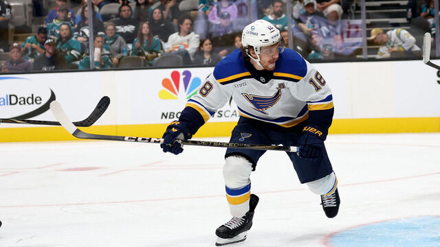 SAN JOSE, CALIFORNIA - OCTOBER 10: Robert Thomas #18 of the St. Louis Blues in action against the San Jose Sharks at SAP Center on October 10, 2024 in San Jose, California.