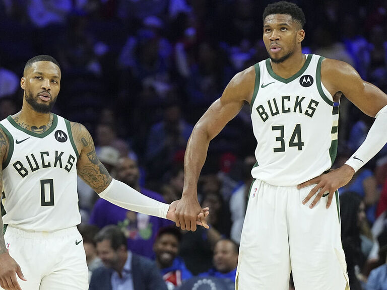 Lillard drops 30, Bucks pummel shorthanded 76ers