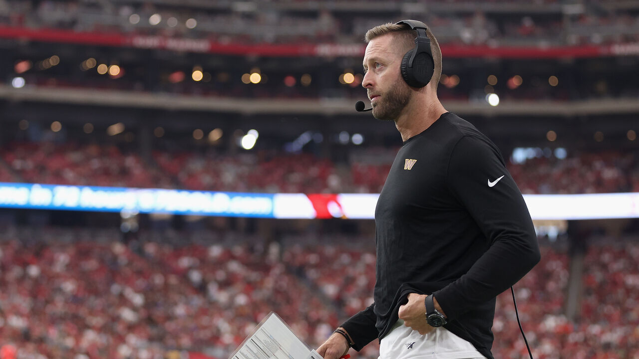 GLENDALE, ARIZONA - SEPTEMBER 29: Offensive Coordinator Kliff Kingsbury of the Washington Commanders during the NFL game at State Farm Stadium on September 29, 2024 in Glendale, Arizona. The Commanders defeated the Cardinals 42-14.
