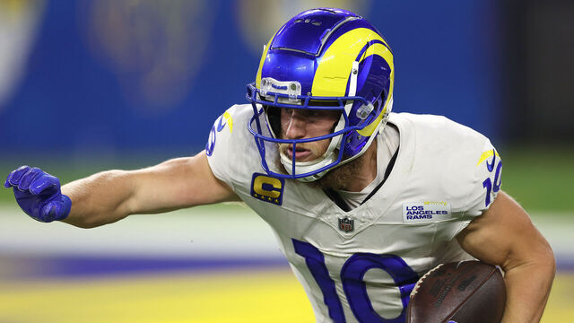 INGLEWOOD, CALIFORNIA - OCTOBER 24: Cooper Kupp #10 of the Los Angeles Rams runs the ball against the Minnesota Vikings in the second quarter at SoFi Stadium on October 24, 2024 in Inglewood, California.