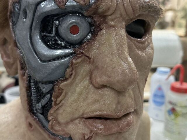 Garrett arrives in custom-made Terminator mask