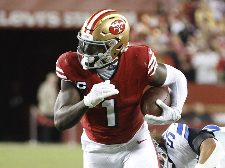 49ers' Samuel, Mason leave SNF win with injuries | theScore.com