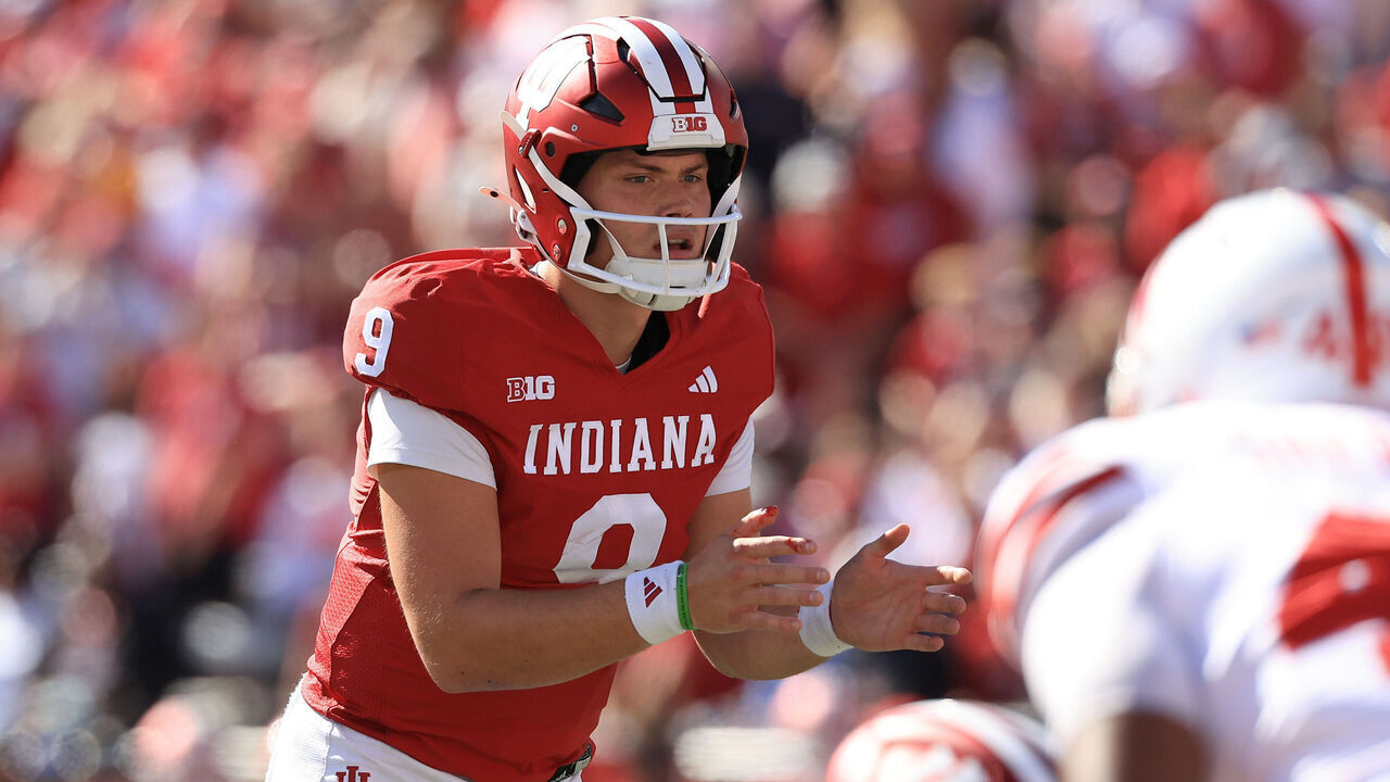 BLOOMINGTON, INDIANA - OCTOBER 19: Kurtis Rourke #9 of the Indiana Hoosiers prepares to snap the ball against the Nebraska Cornhuskers at Memorial Stadium on October 19, 2024 in Bloomington, Indiana.
