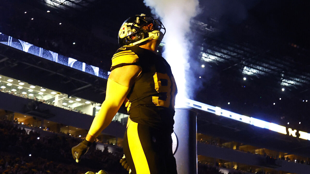 PITTSBURGH, PENNSYLVANIA - OCTOBER 28: T.J. Watt #90 of the Pittsburgh Steelers runs onto the field during player introductions prior to the game against the New York Giants at Acrisure Stadium on October 28, 2024 in Pittsburgh, Pennsylvania.
