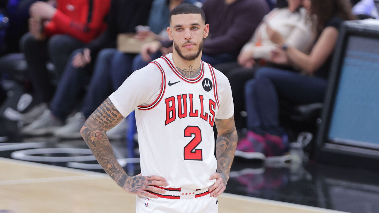 CHICAGO, IL - OCTOBER 26: Chicago Bulls guard Lonzo Ball (2) looks on during the second half against the Oklahoma City Thunder on October 26, 2024 at the United Center in Chicago, Illinois.