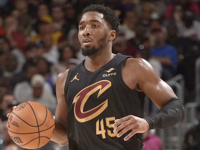CLEVELAND, OH - OCTOBER 30: Donovan Mitchell #45 of the Cleveland Cavaliers brings the ball up court during the game against the Los Angeles Lakers on October 30, 2024 at Rocket Mortgage FieldHouse in Cleveland, Ohio. NOTE TO USER: User expressly acknowledges and agrees that, by downloading and/or using this Photograph, user is consenting to the terms and conditions of the Getty Images License Agreement. Mandatory Copyright Notice: Copyright 2024 NBAE
