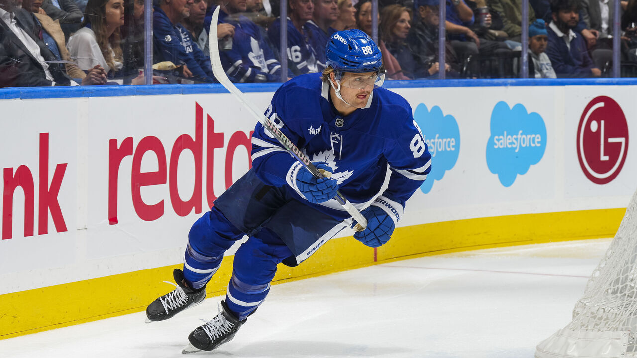 TORONTO, ON - NOVEMBER 21: Toronto Maple Leafs right wing William Nylander #88 skates against the Tampa Bay Lightning at the Scotiabank Arena on November 21, 2024 in Toronto, Ontario, Canada.