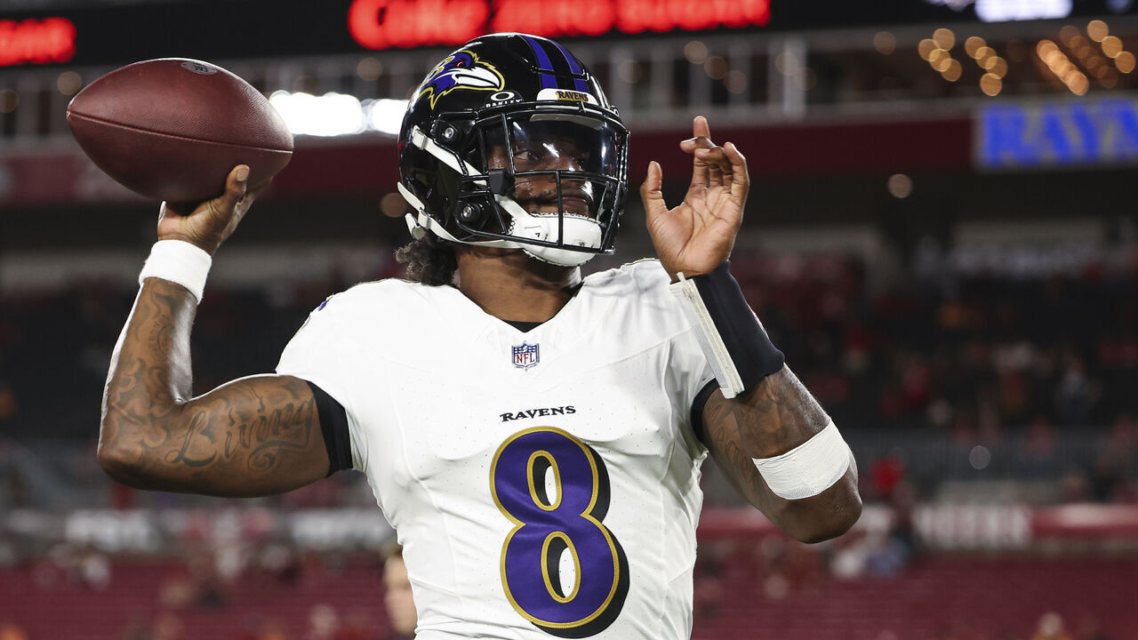 TAMPA, FLORIDA - OCTOBER 21: Lamar Jackson #8 of the Baltimore Ravens warms up prior to an NFL football game against the Tampa Bay Buccaneers at Raymond James Stadium on October 21, 2024 in Tampa, Florida.