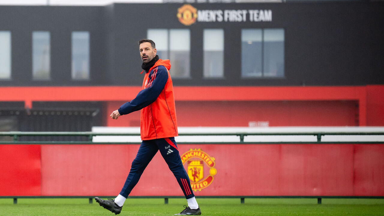 MANCHESTER, ENGLAND - OCTOBER 31: (EXCLUSIVE COVERAGE) Interim Head Coach Ruud van Nistelrooy of Manchester United in action during a first team training session at Carrington Training Ground on October 31, 2024 in Manchester, England.