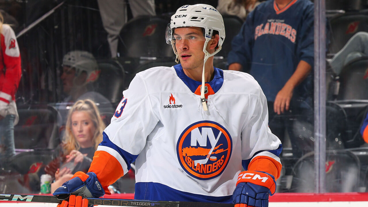 NEWARK, NJ - OCTOBER 25: Mathew Barzal #13 of the New York Islanders during warm up prior to the game against the New Jersey Devils at the Prudential Center on October 25, 2024 in Newark, New Jersey.