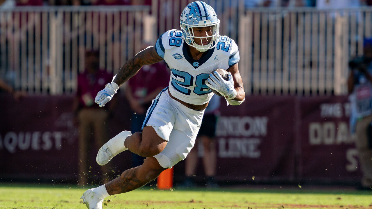 TALLAHASSEE, FL - NOVEMBER 02: North Carolina Tar Heels running back Omarion Hampton (28) runs with the ball during a college football game between the North Carolina Tar Heels and Florida State Seminoles on November 2nd, 2024 at Doak Campbell in Tallahassee, FL.