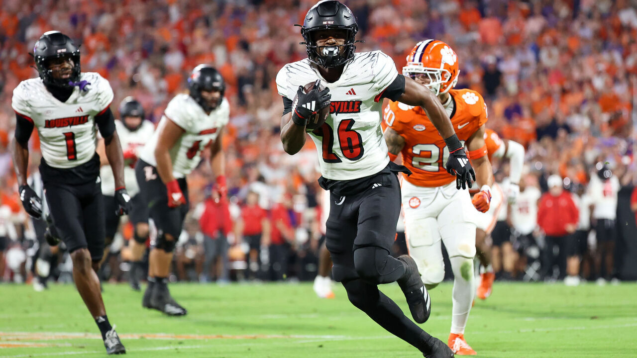 CLEMSON, SOUTH CAROLINA - NOVEMBER 2: Duke Watson #26 of the Louisville Cardinals runs the ball during the second quarter against the Clemson Tigers at Memorial Stadium on November 2, 2024 in Clemson, South Carolina.