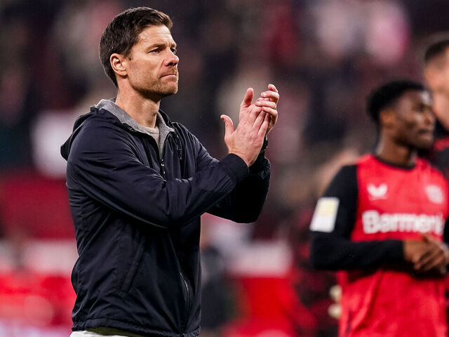 LEVERKUSEN, GERMANY - NOVEMBER 1: Bayer 04 Leverkusen head coach Xabi Alonso applauds after the Bundesliga match between Bayer 04 Leverkusen and VfB Stuttgart at BayArena on November 1, 2024 in Leverkusen, Germany.