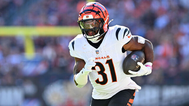 CLEVELAND, OHIO - OCTOBER 20: Running back Zack Moss #31 of the Cincinnati Bengals runs during the third quarter against the Cleveland Browns at Cleveland Browns Stadium on October 20, 2024 in Cleveland, Ohio.